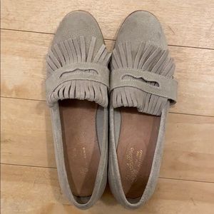 Seychelles flats. Suede. Fringe.